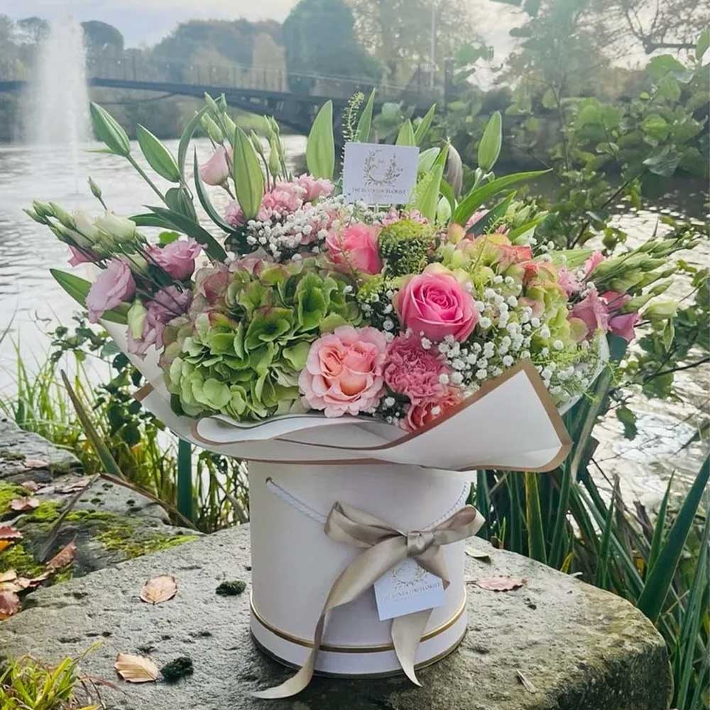 Classic Hatbox - Silvertini Flower Choice