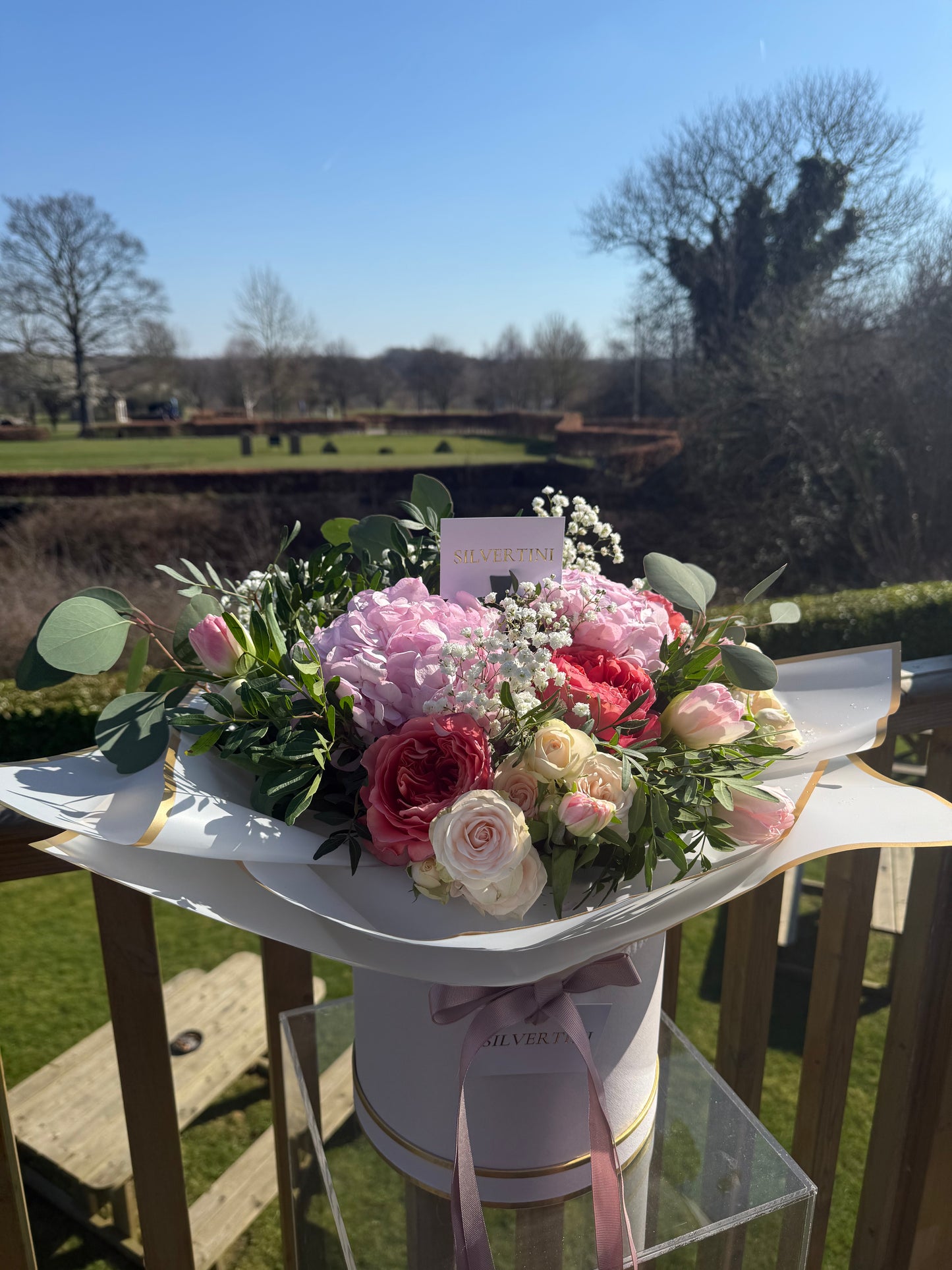 Classic Hatbox - Silvertini Flower Choice